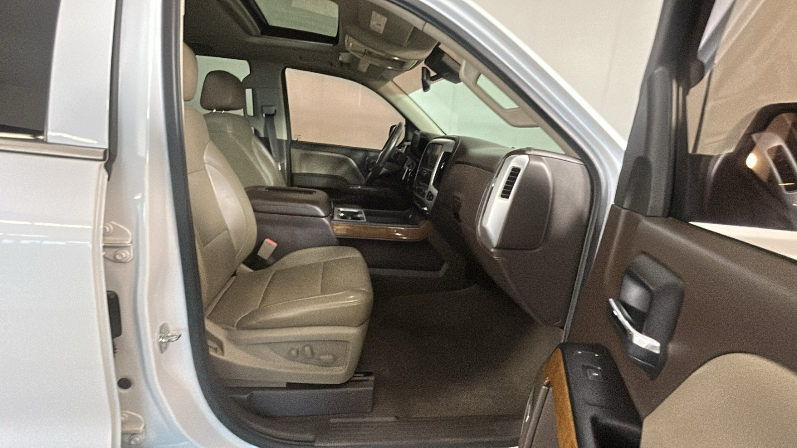 Used 2017 GMC Sierra 1500 SLT AWD/4WD image 35