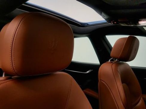 Used 2022 Maserati Ghibli Modena RWD image 38