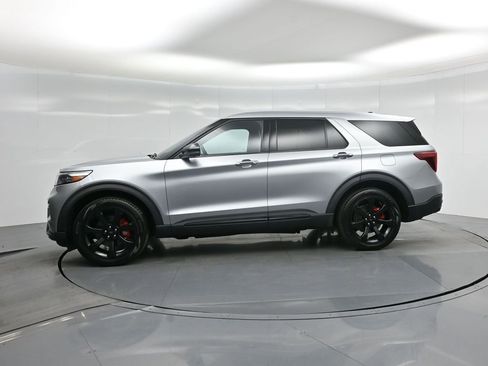 Certified 2022 Ford Explorer ST w/ Equipment Group 401A image 32