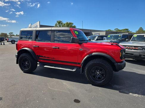Certified 2023 Ford Bronco Wildtrak image 2