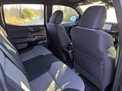 Used 2023 Toyota Tacoma TRD Sport image 28