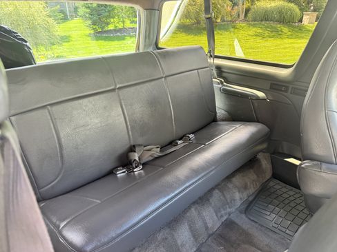 Used 1993 Ford Bronco XLT AWD/4WD image 18