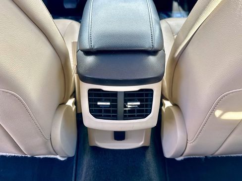 Used 2016 Ford Fusion SE w/ Equipment Group 202A image 31