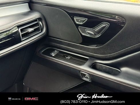 Used 2023 Lincoln Aviator AWD w/ Premium Package image 37