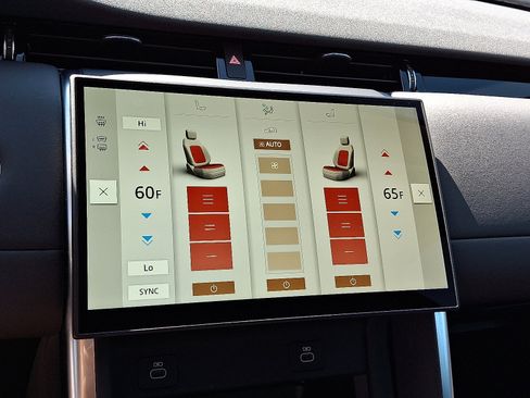 Used 2024 Land Rover Discovery Sport S image 15