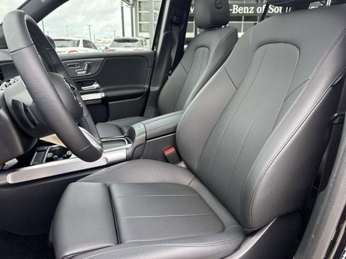 Used 2026 Mercedes-Benz GLB 250 image 16