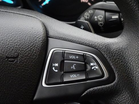 Used 2017 Ford Escape SE image 18