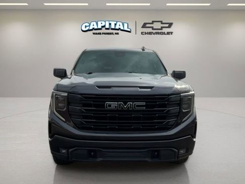 Used 2022 GMC Sierra 1500 Elevation w/ LPO, Elevation Black Package image 8