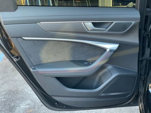 Used 2025 Audi S6 Premium Plus image 44