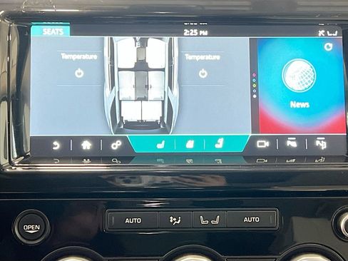 Used 2017 Land Rover Discovery First Edition image 17