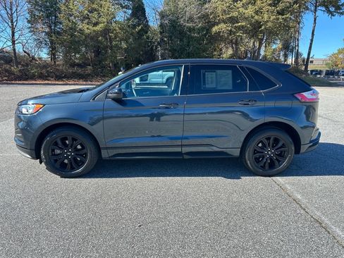 Used 2024 Ford Edge SE w/ Black Appearance Package image 2