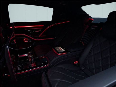 Used 2023 Mercedes-Benz Maybach S 580 4MATIC image 42