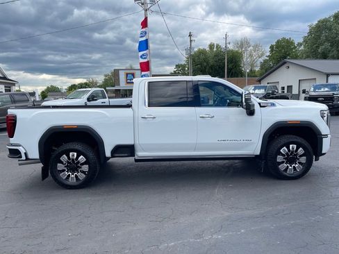 Used 2025 GMC Sierra 3500 Denali w/ Denali Reserve Package AWD/4WD image 6