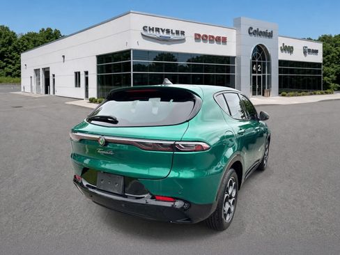 Used 2025 Alfa Romeo Tonale w/ Premium Package AWD/4WD image 5