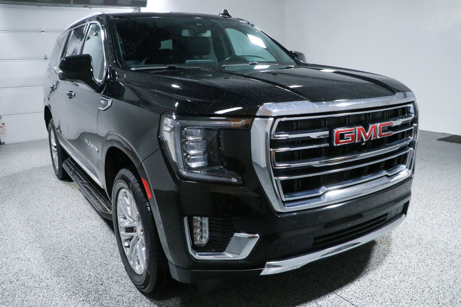 Used 2022 GMC Yukon SLT w/ SLT Premium Package RWD image 5