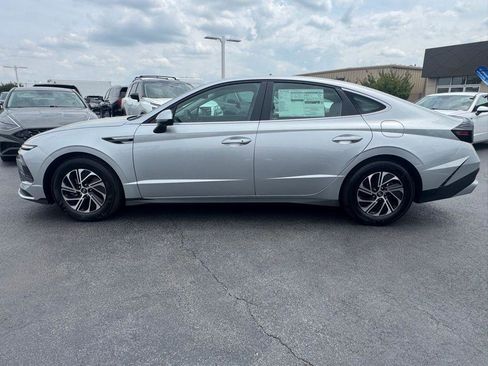 New 2026 Hyundai Sonata Blue FWD image 2