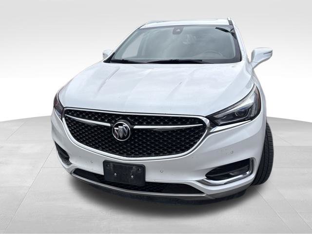Used 2018 Buick Enclave Avenir w/ Avenir Technology Package AWD/4WD image 2
