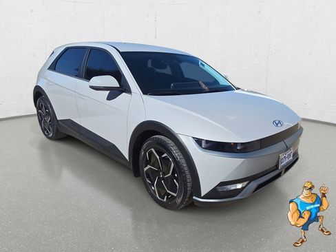 Certified 2023 Hyundai Ioniq 5 SEL image 3