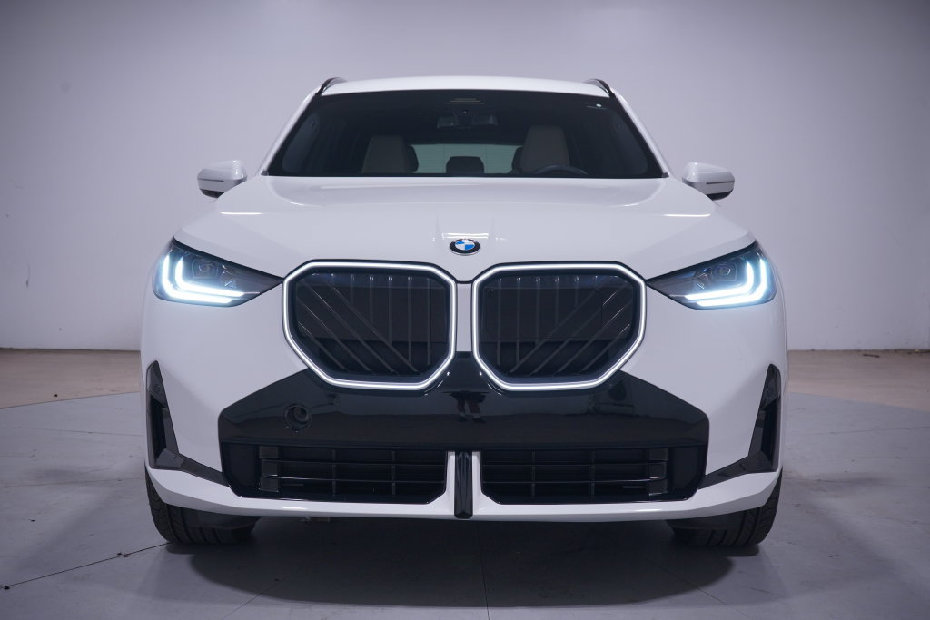 Used 2026 BMW X3 xDrive30i w/ M Sport Package AWD/4WD image 4