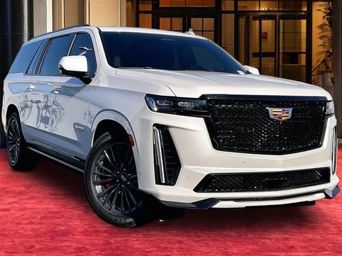 Used 2024 Cadillac Escalade ESV V w/ Heavy-Duty Trailer Package image 2