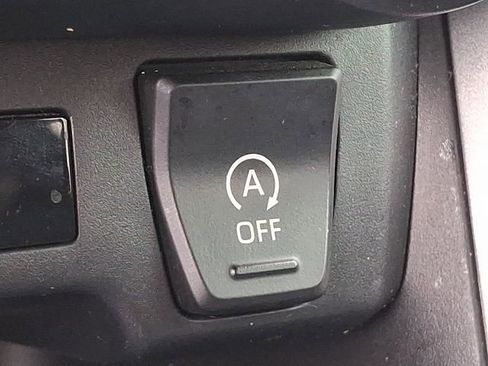 Used 2024 Toyota RAV4 LE AWD/4WD image 25