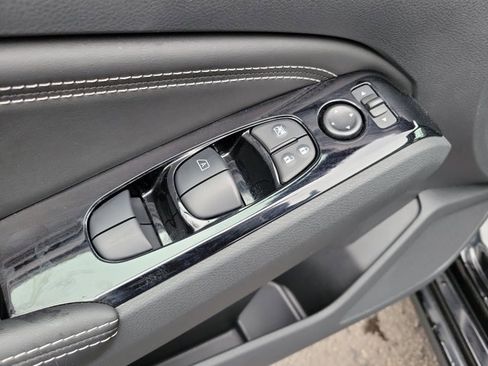 Certified 2023 Nissan Altima 2.5 SV w/ SV Premium Package image 8