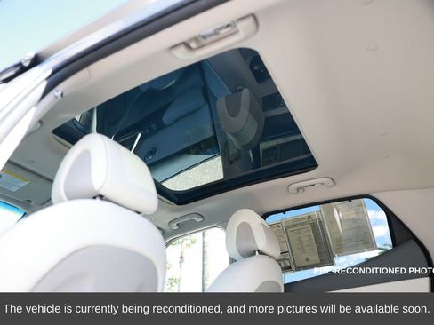 Used 2025 Genesis GV60 Advanced image 37