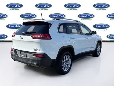 Used 2017 Jeep Cherokee Latitude image 8