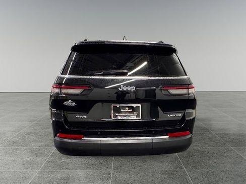 Used 2023 Jeep Grand Cherokee L Limited AWD/4WD image 23