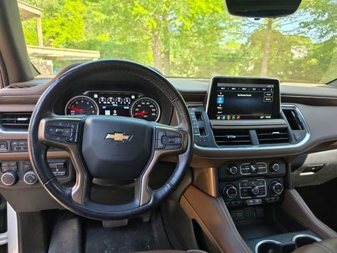 Used 2021 Chevrolet Tahoe High Country w/ Premium Package image 13