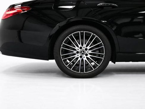Used 2025 Mercedes-Benz C 300 4MATIC Sedan image 11