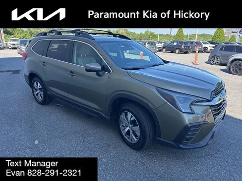 Used 2023 Subaru Ascent Premium w/ Convenience Package AWD/4WD image 3