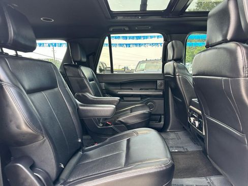 Used 2020 Ford Expedition Max XLT w/ Equipment Group 202A RWD image 17