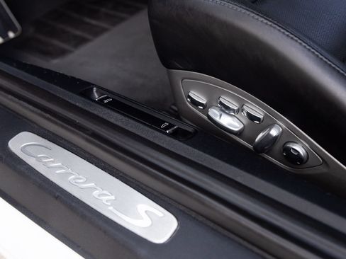 Certified 2018 Porsche 911 Carrera S RWD image 21