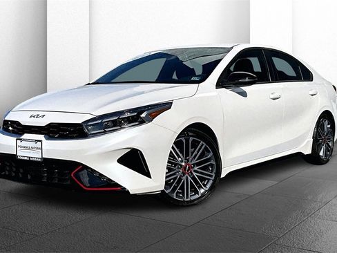 Used 2023 Kia Forte GT w/ GT2 Package image 12