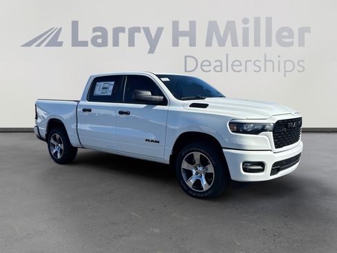 New 2026 RAM 1500 Express image 8