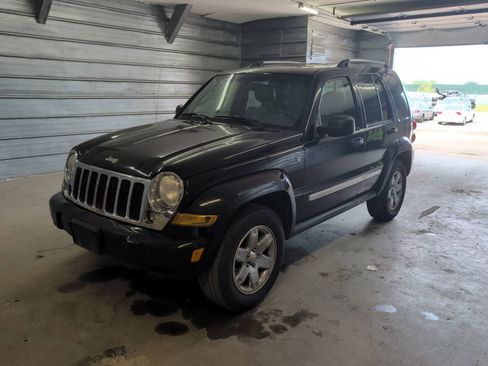 Used 2007 Jeep Liberty Limited AWD/4WD image 1