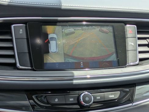 Used 2019 Buick Enclave Essence FWD image 25