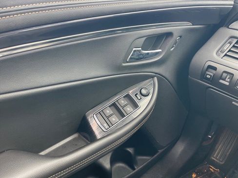 Used 2016 Chevrolet Impala LT w/ Leather Package image 19