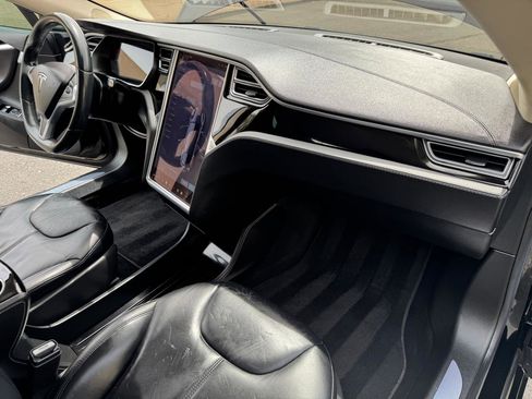 Used 2015 Tesla Model S 90 RWD image 30