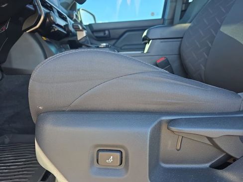 Used 2025 Toyota Tacoma SR5 image 27