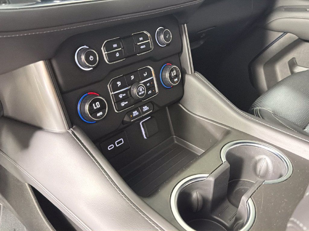 Used 2024 Chevrolet Tahoe LS RWD image 24