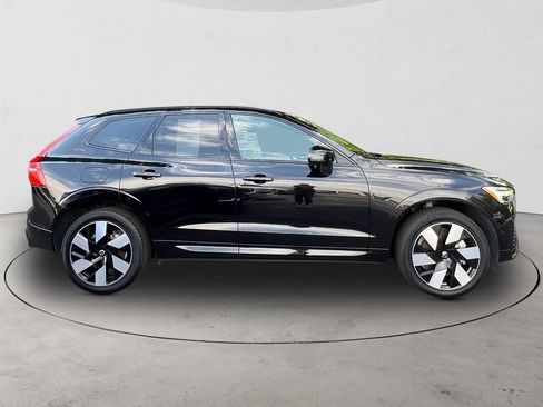 Certified 2025 Volvo XC60 T8 Plus w/ Climate Package AWD/4WD image 6