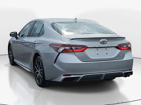 Used 2024 Toyota Camry SE image 7