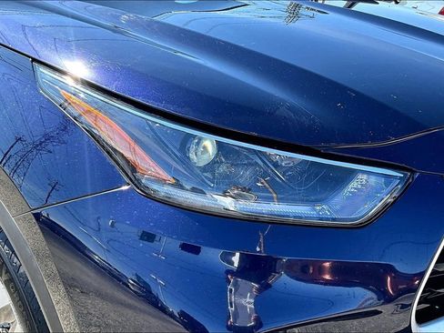 Used 2021 Toyota Highlander XLE image 40