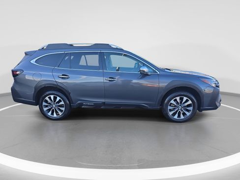 Used 2024 Subaru Outback Touring image 4
