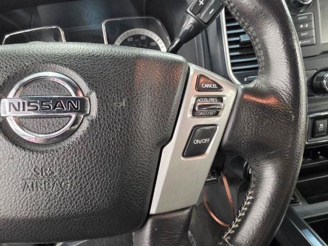 Used 2019 Nissan Titan SV w/ SV Convenience Package AWD/4WD image 13