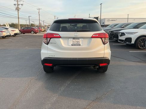Used 2022 Honda HR-V EX image 4