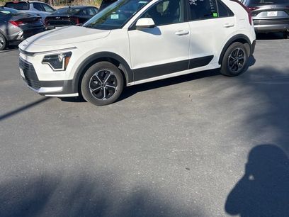 Used 2025 Kia Niro LX