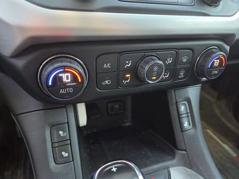 Used 2019 GMC Acadia SLT w/ LPO, Floor Liner Package image 14